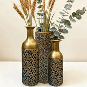 Set of Vases with Leaf Pattern